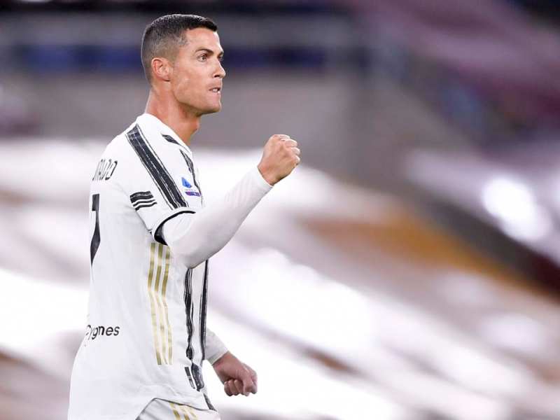 La Roma gioca, la Juventus segna